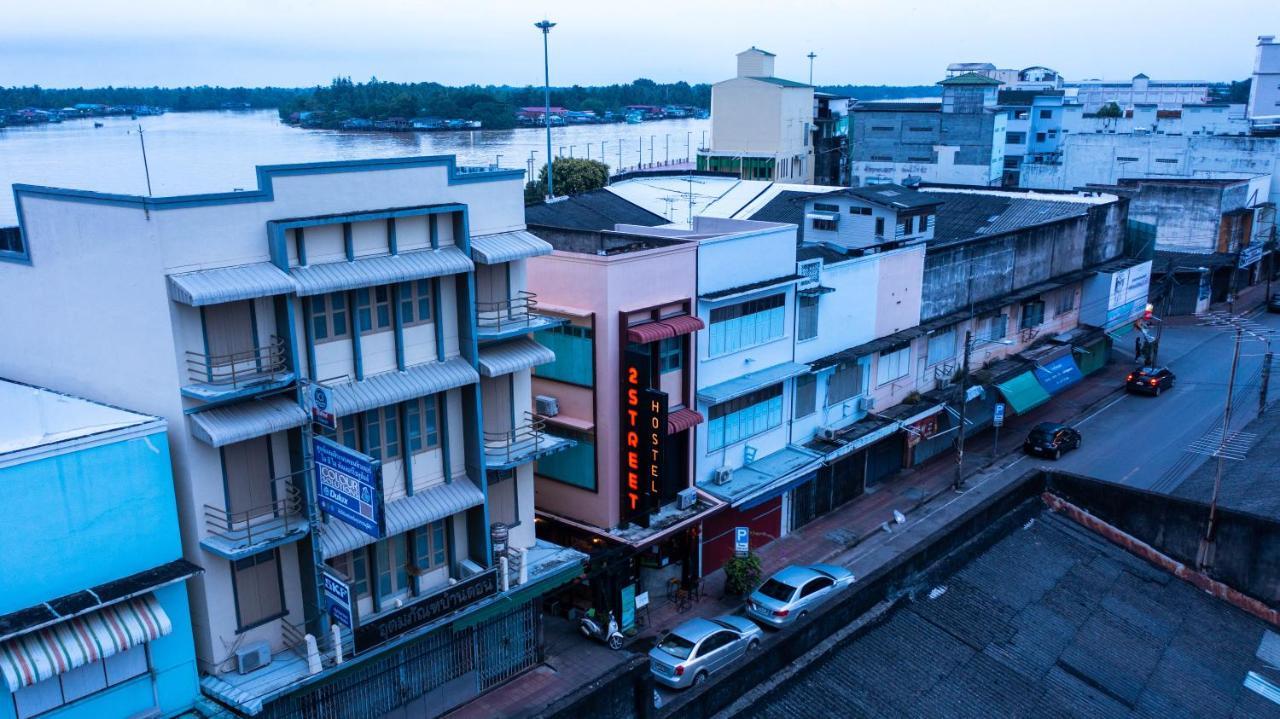 2Street Hostel (Adults Only) Σούρατ Τανί Εξωτερικό φωτογραφία