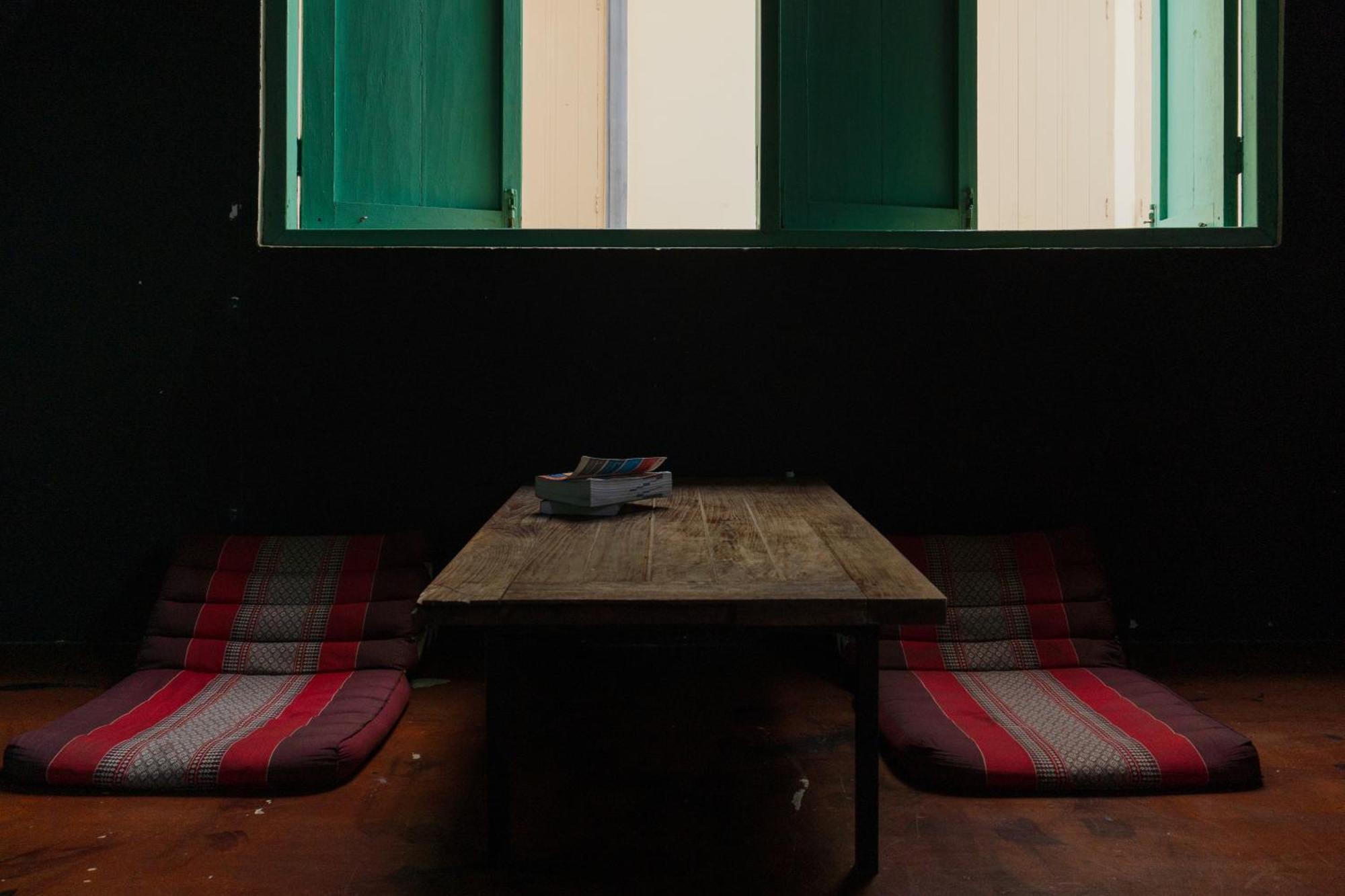 2Street Hostel (Adults Only) Σούρατ Τανί Εξωτερικό φωτογραφία